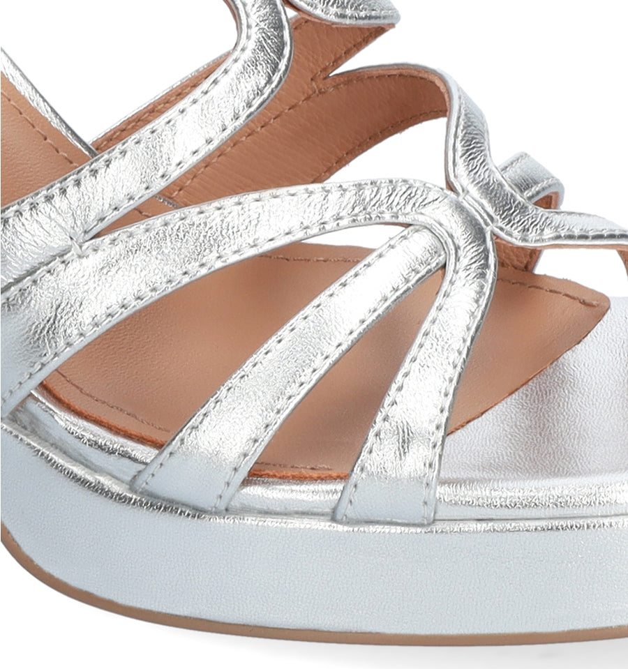 LAURENCE Sandalia plataforma en piel plata