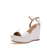 Cuña media en charol blanco