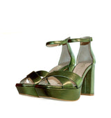 Sandalia plataforma con pulsera en piel verde-e