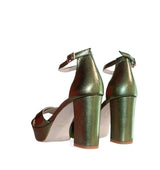 Sandalia plataforma con pulsera en piel verde-e