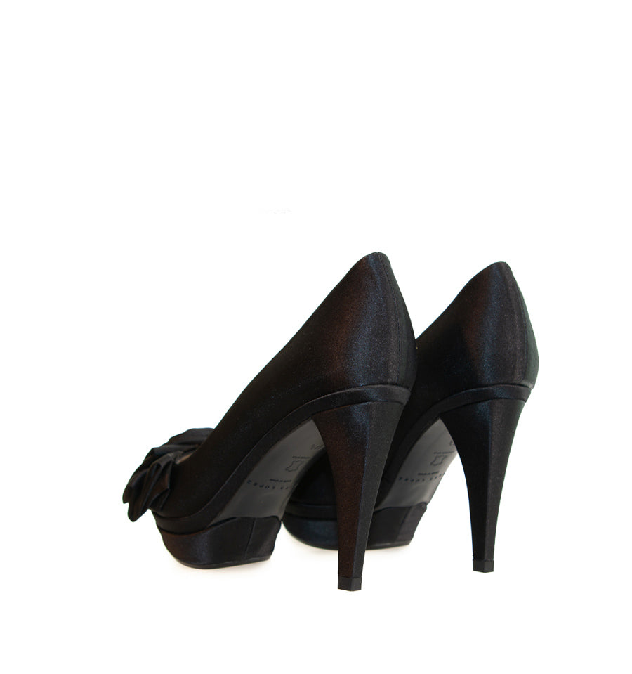 FH802-Peep-toes medio plataforma con flor en raso negro