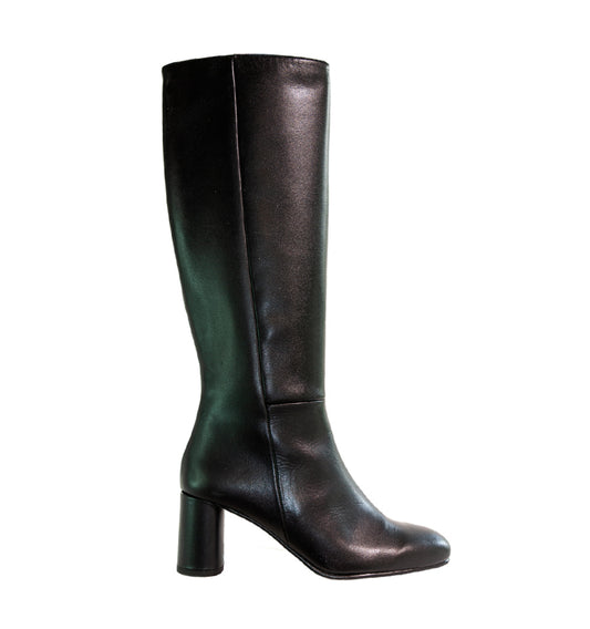 Bota alta media en piel negro