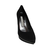 FJ975-Salón de Pura López con plataforma