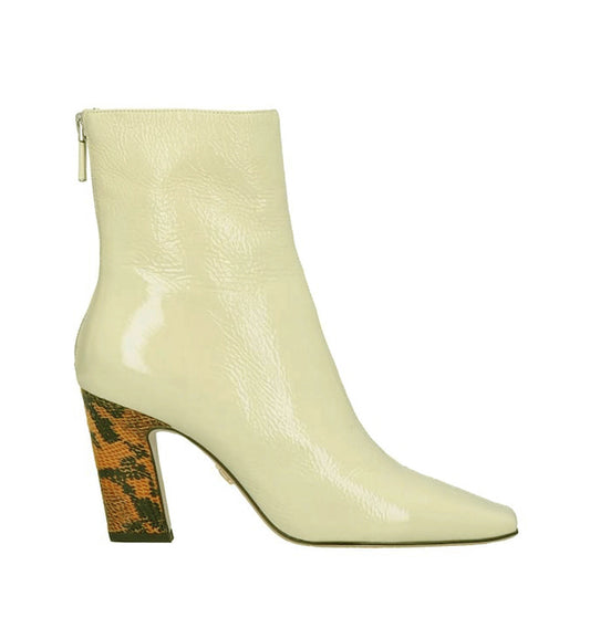 DE019 Botín tacón estampado charol blanco-hueso