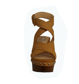 Cuña con tiras cruzadas en camel