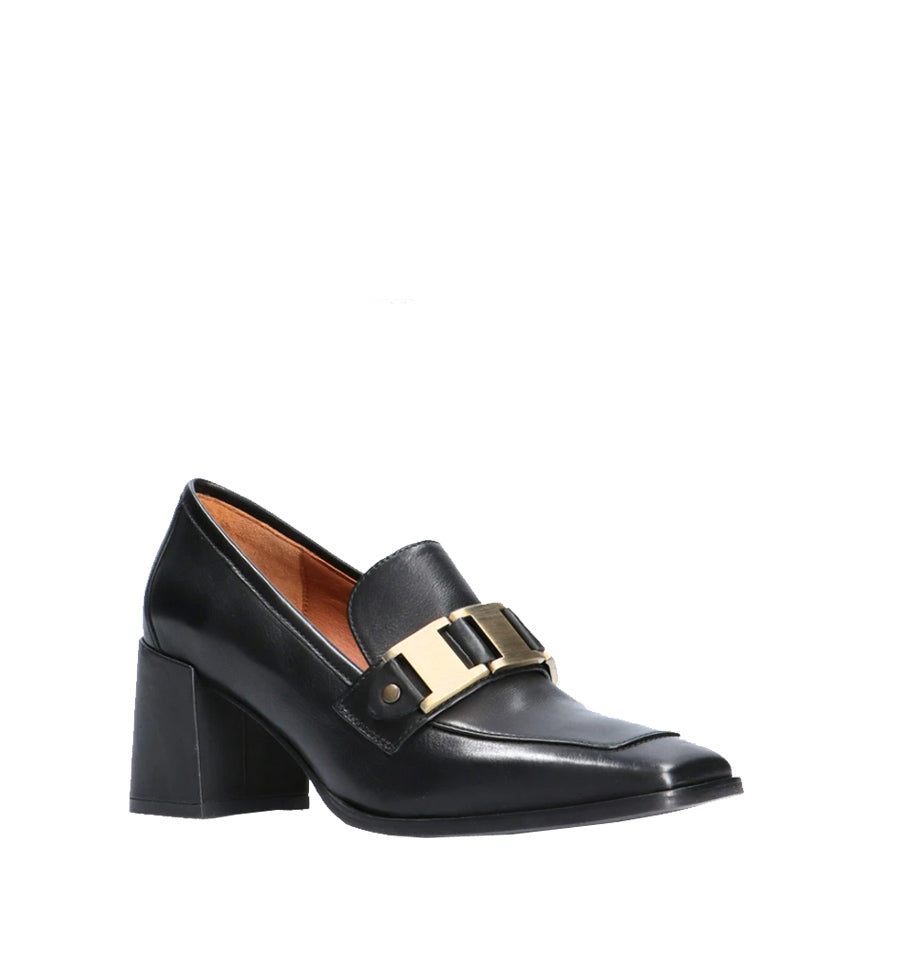 Mocasín con adorno en piel negro