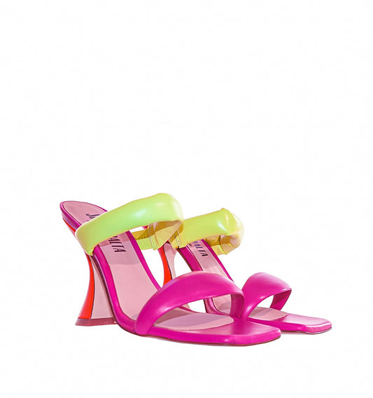 F22700 - Sandalia alta con tiras acolchadas en fuxia