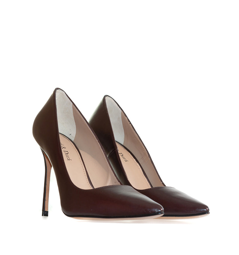 Stiletto alto en piel marron