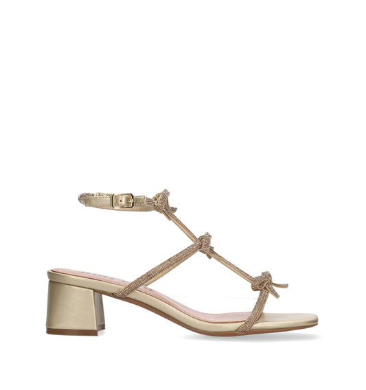 ABBY Sandalia cristal lacitos en oro