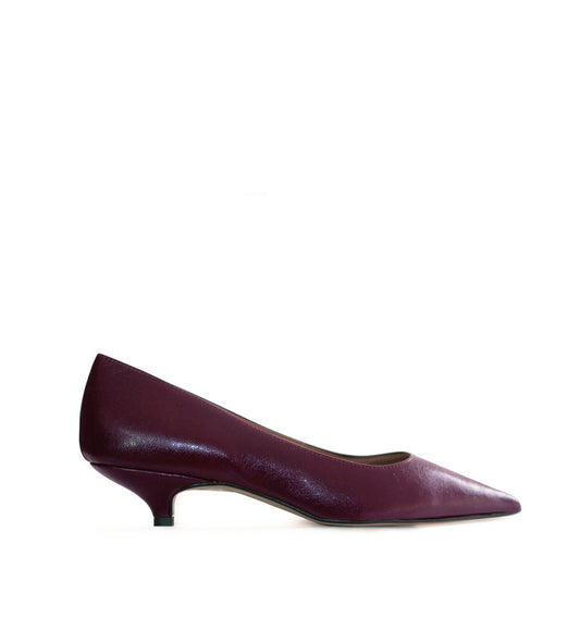 Salón kitten-heel en piel burdeos
