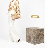 Salón kitten-heel en ante marrón