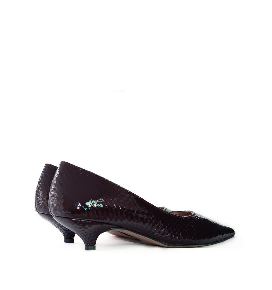 Salón kitten-heel en grabado negro