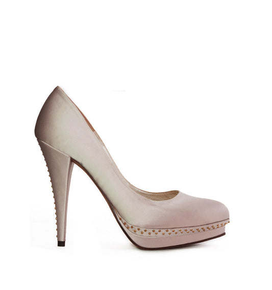 FH280-Salón plataforma con tachas en raso taupe