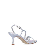 Sandalia media "S" en piel plata
