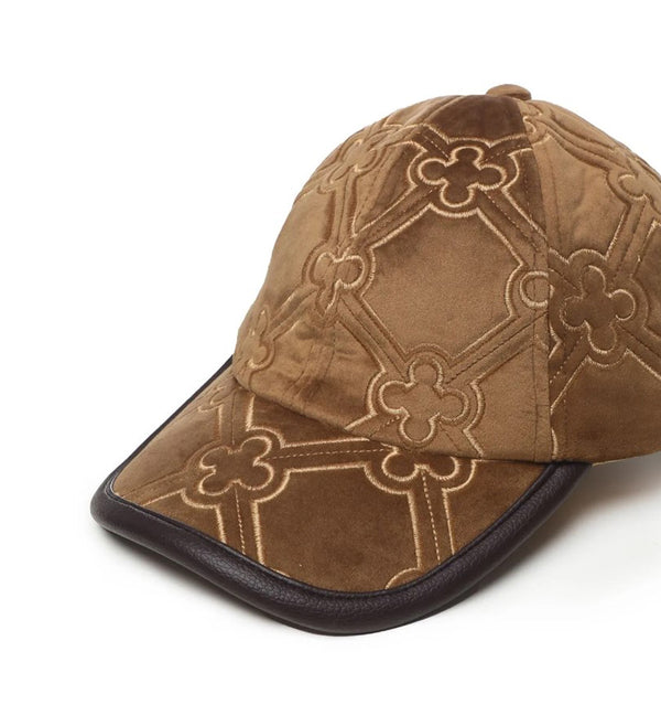 Gorra en terciopelo camel