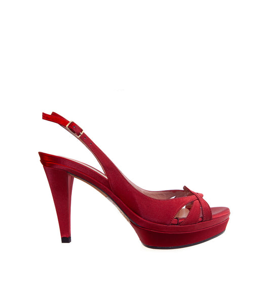 FG580-Destalonado medio plataforma con calados en raso rojo