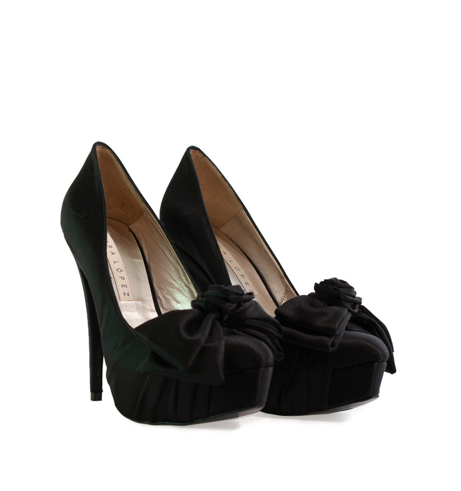 FH678-Salón plataforma con lazo en raso negro