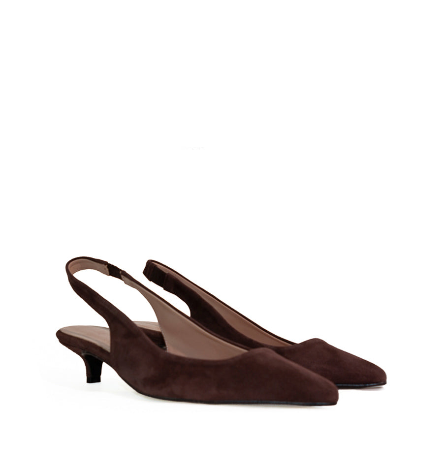 Destalonado tacón Kitten heels en ante marrón