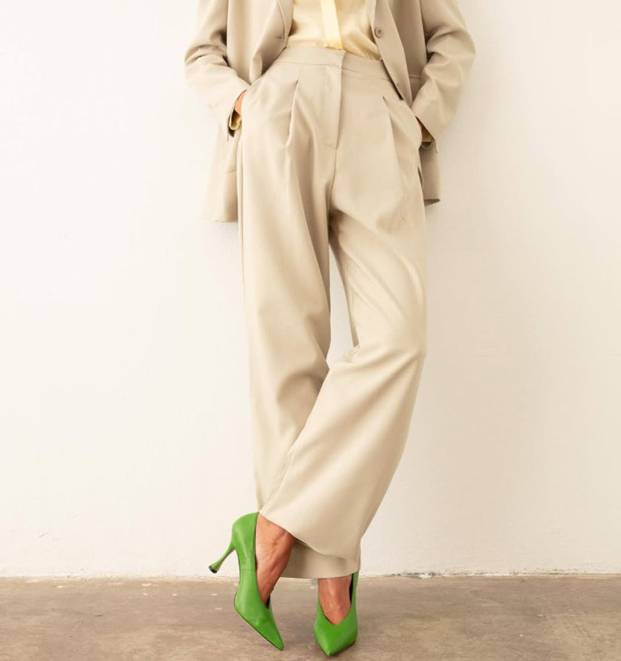 Salón alto en piel verde