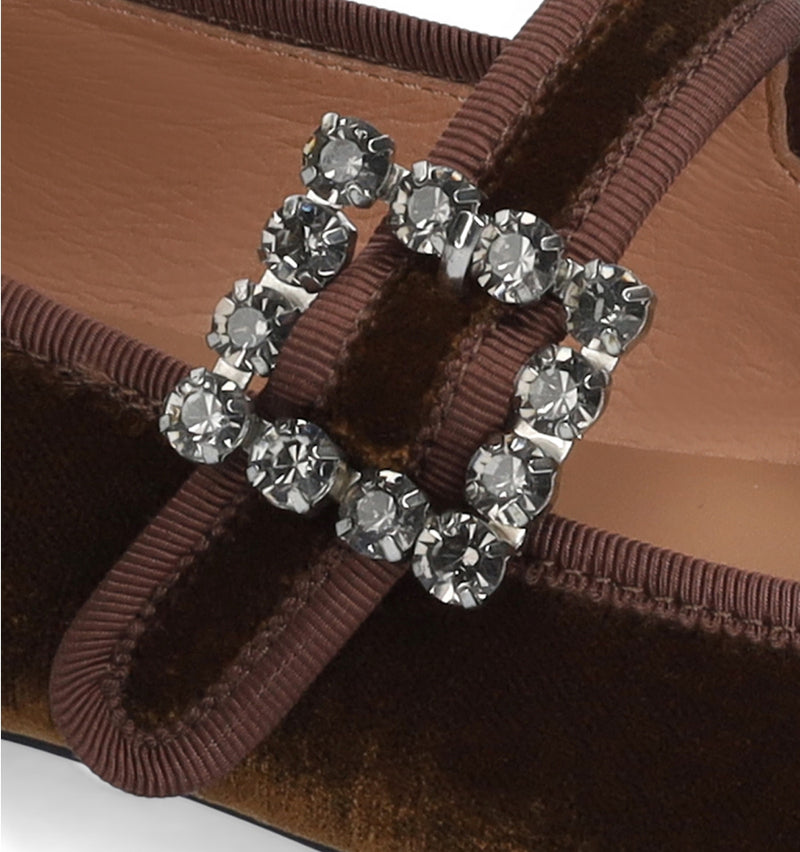 Merceditas bailarina en terciopelo marrón