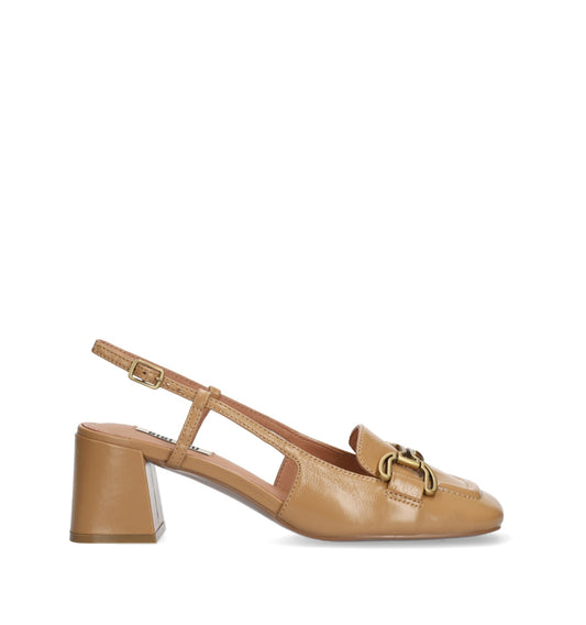 RENÉE Destalonado adorno mocasín en piel camel