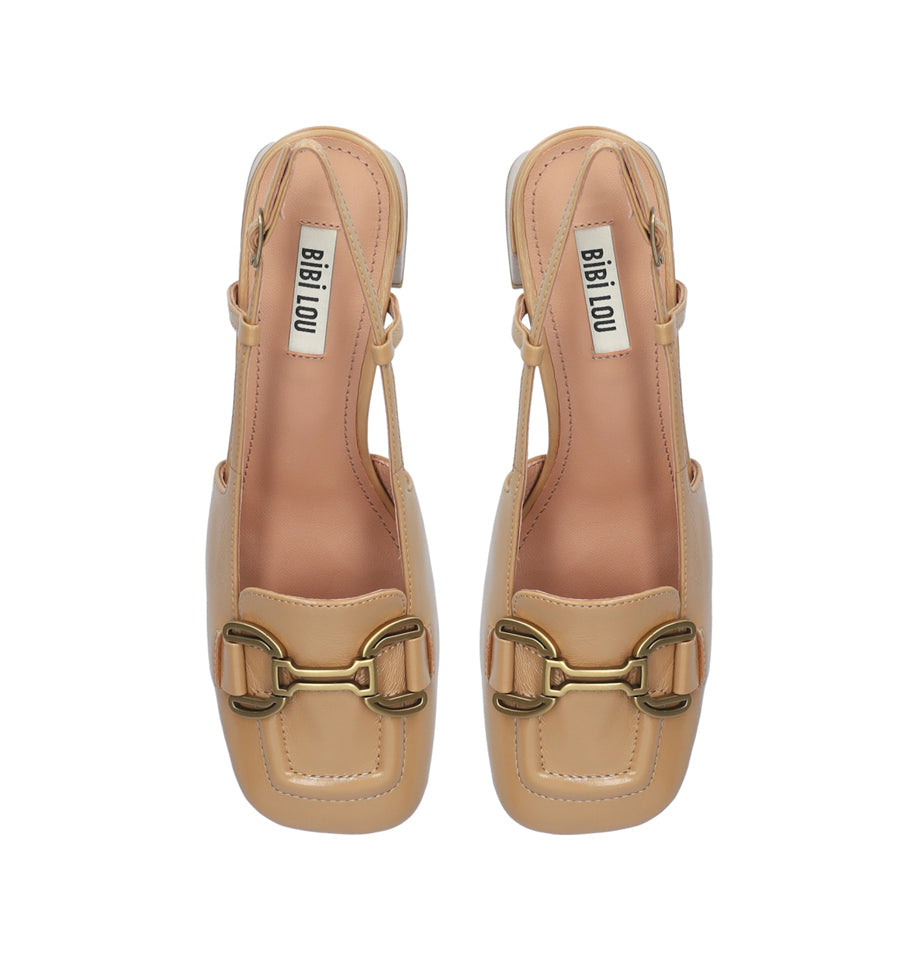 RENÉE Destalonado adorno mocasín en piel camel