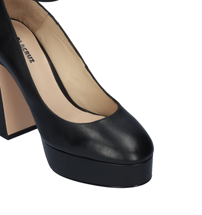 Zapato con plataforma en piel negro