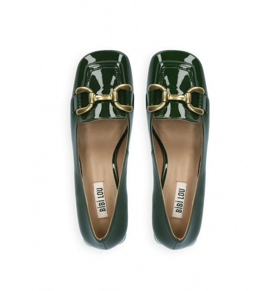 VALENCIA Mocasín solapa baja en charol verde