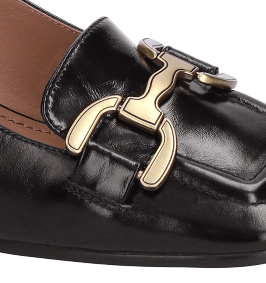 VALENCIA Mocasín solapa baja en piel negro