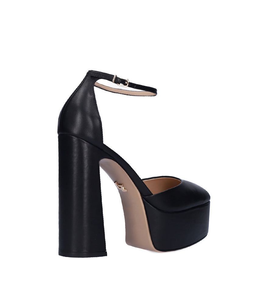 Zapato pulsera con plataforma en piel negro