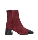 Botín tipo chanel en ante burdeos