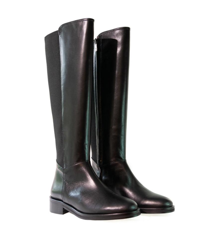 Bota con elástico trasero en piel negro