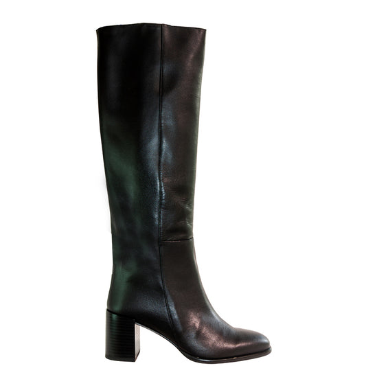 Bota alta recta en piel negro