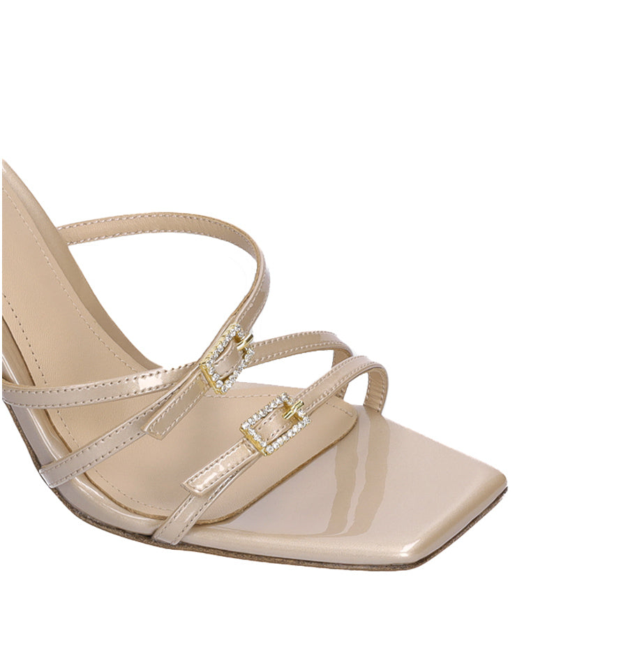 H128 - Sandalia con hebillas joya en nude