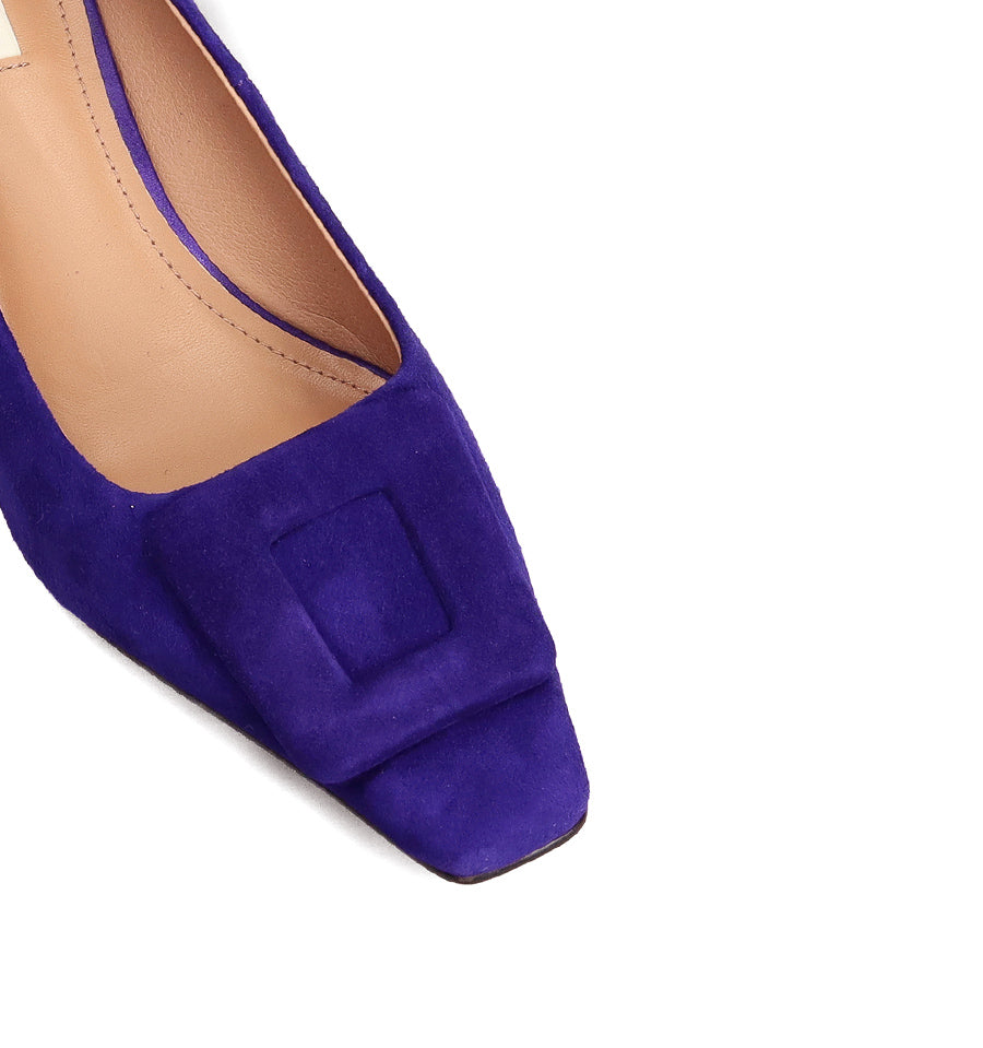 STUTTGART Salón con adorno en ante azul-tinta