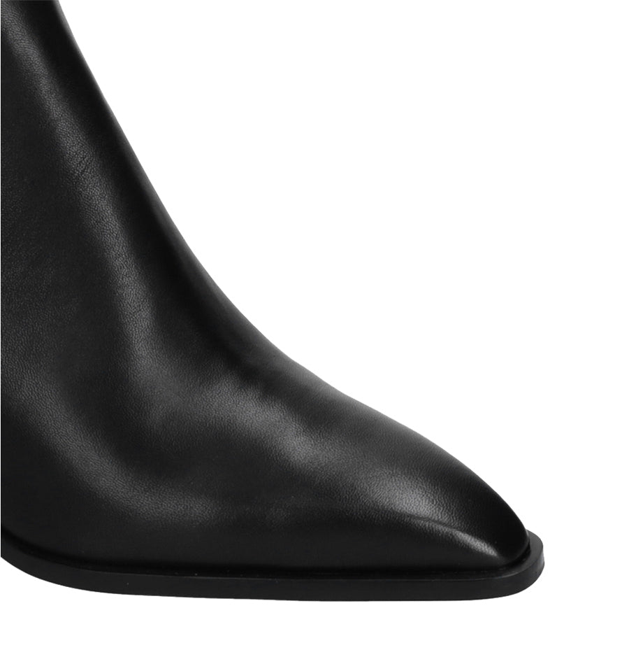 AMINA Botín puntera en piel negro