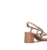 Sandalia charol tiras entrecruzadas camel