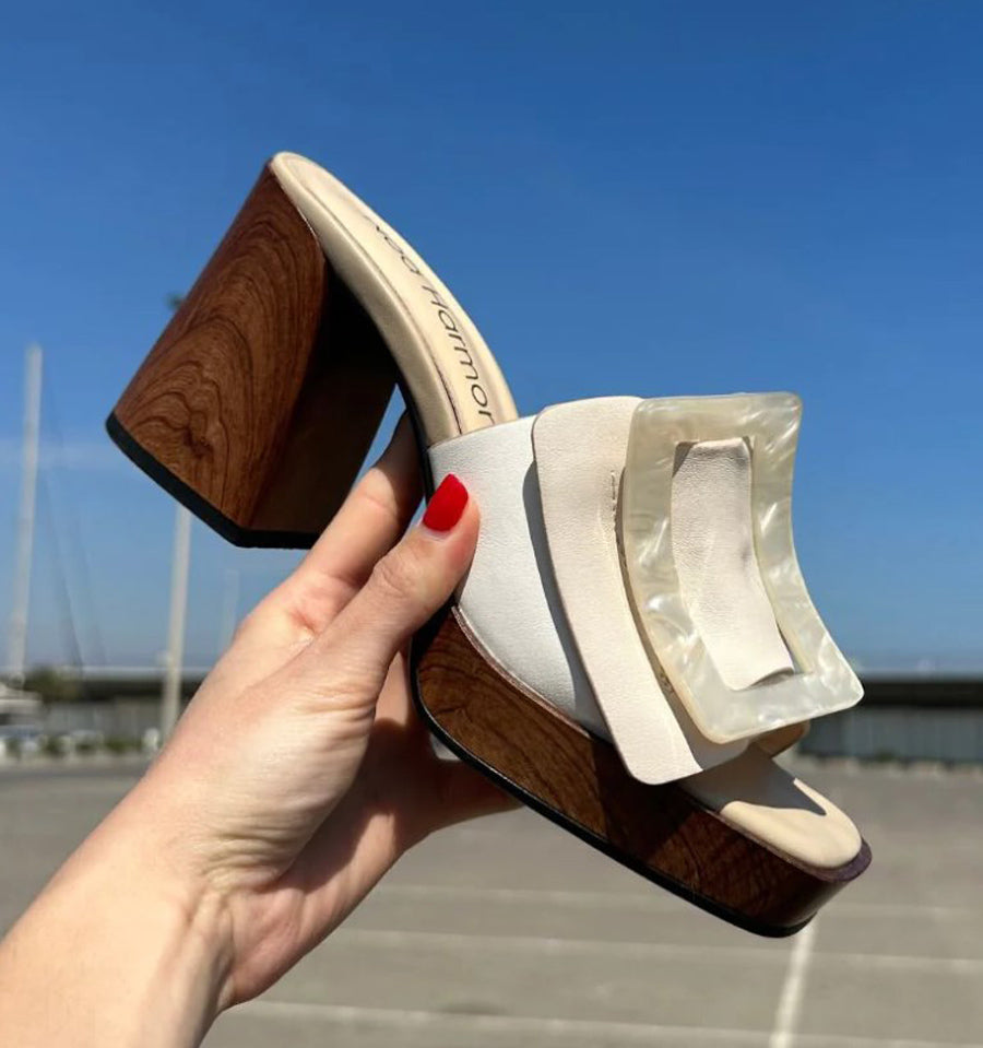EDEN Zueco plataforma con hebilla en blanco-hueso