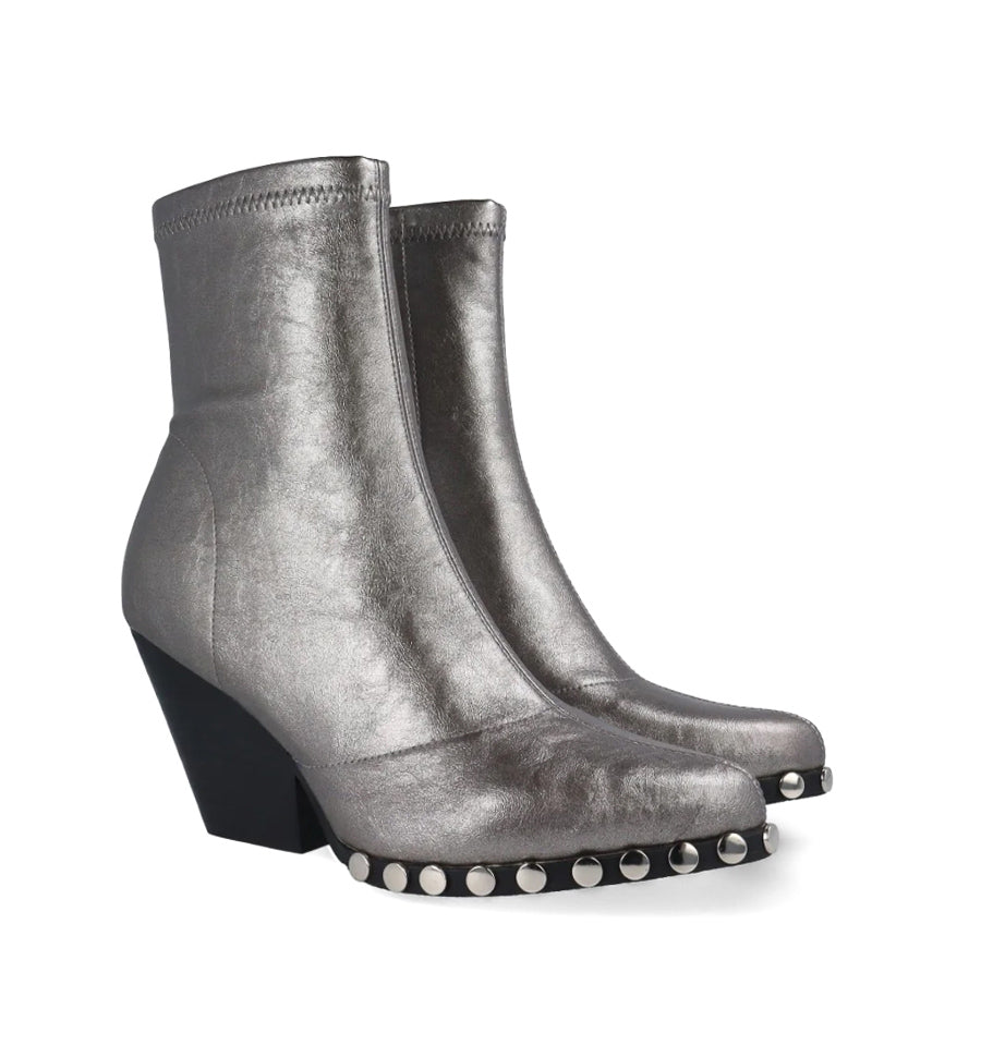 CHARLOTTE Botín cowboy con tachas en stretch plata