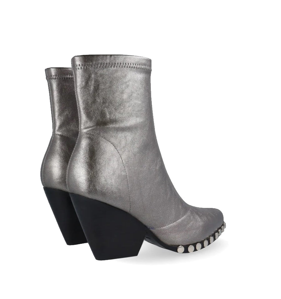CHARLOTTE Botín cowboy con tachas en stretch plata