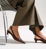 PHOEBE Destalonado en piel marrón