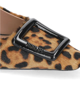 POZNAN  Salón con adorno en animal print