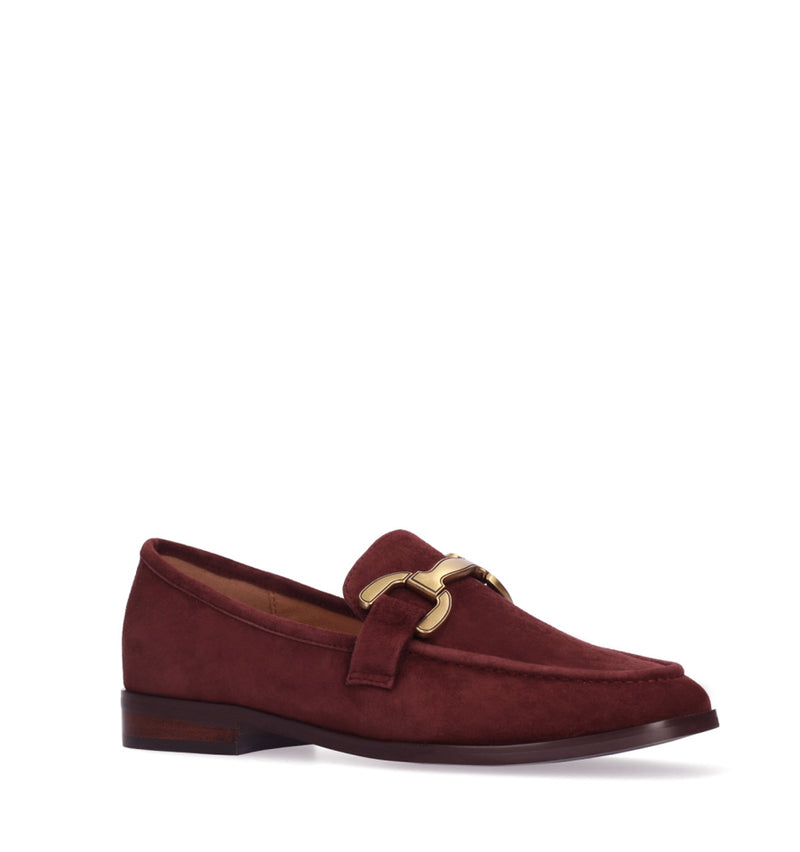 Mocasín estribo en ante burdeos