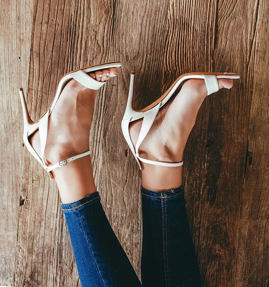 Sandalia media/alta con talón en blanco