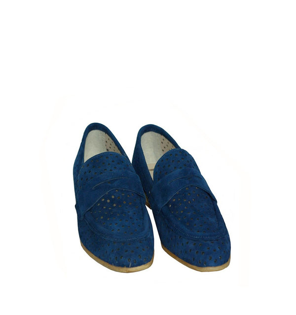 Mocasín calado en ante azul-marino