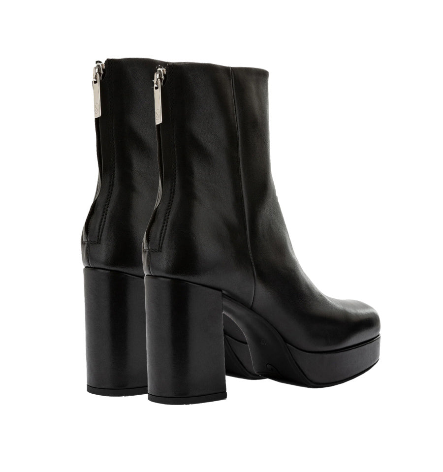 Botín con plataforma en piel negro