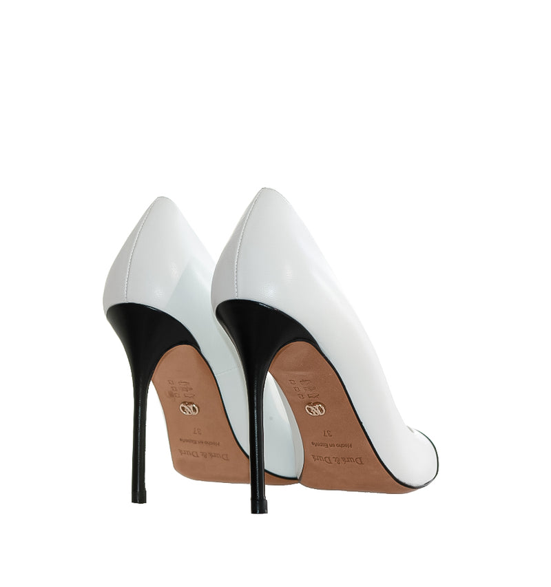 Stiletto alto chanel en blanco