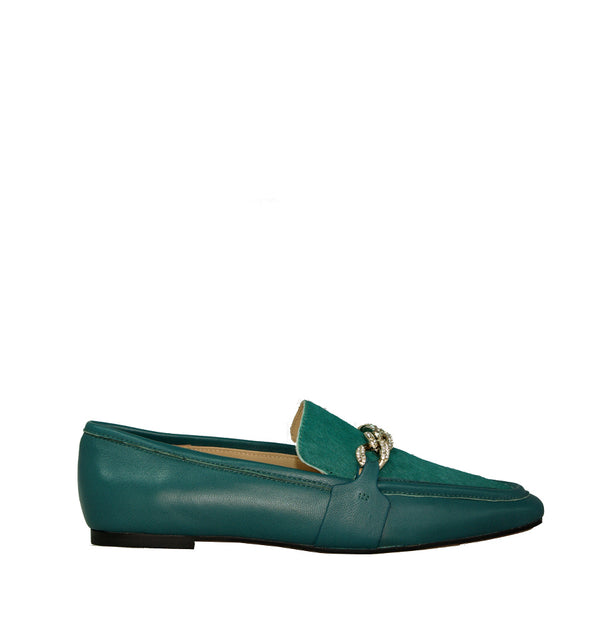 Mocasín bajo con cadena combi piel/pony en turquesa