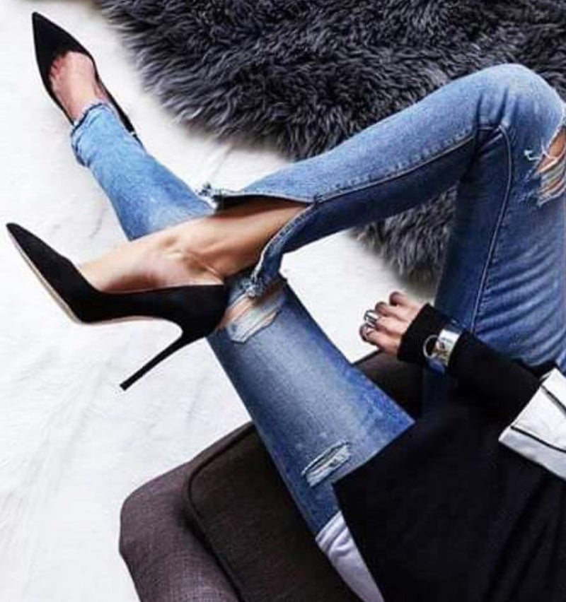 Stiletto alto en ante negro