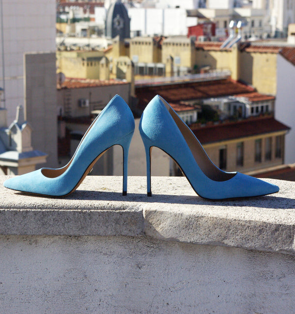 Stiletto alto en ante azul-cielo